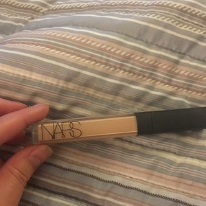 NARS radiant creamy concealer